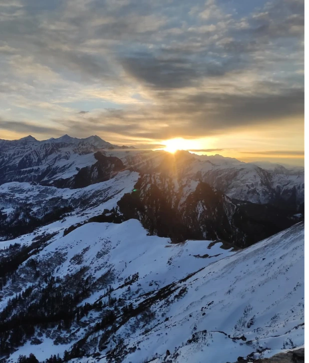 Kedarkantha Summit and Sunrise View
