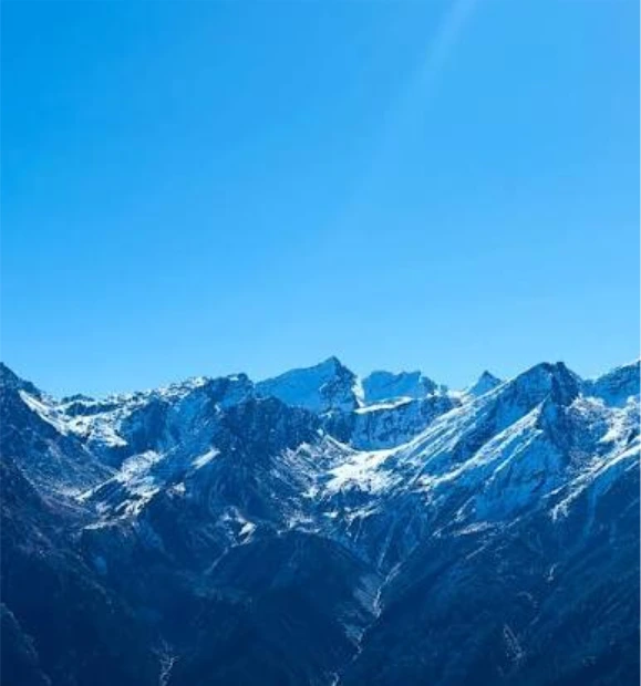 Views of Mt. Trishul, Chaukhamba Range, Kedarnath, Neelkanth