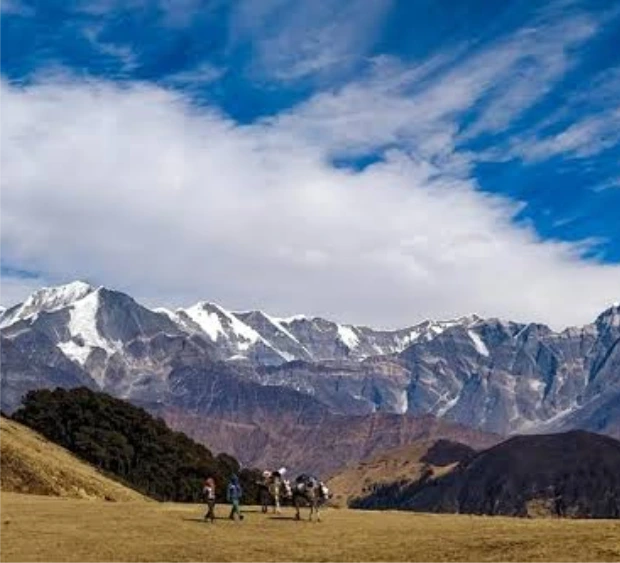 Panoramic Mountain Views