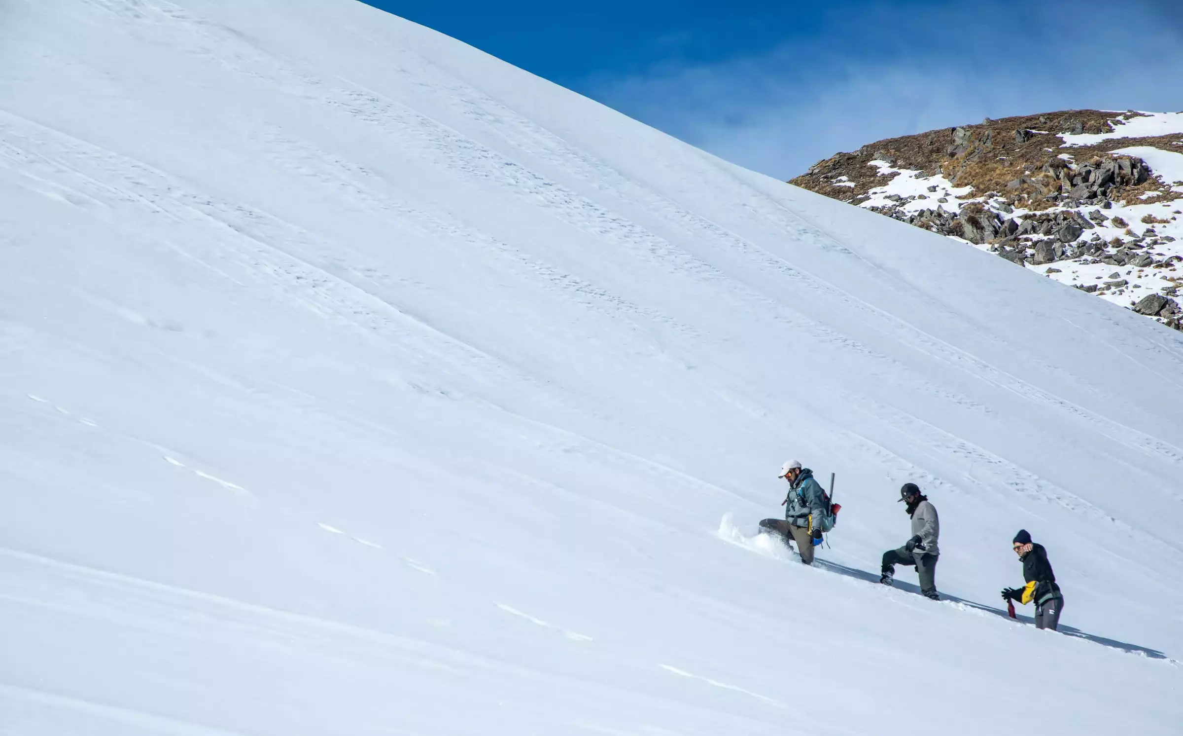 Dayara Bugyal Trek